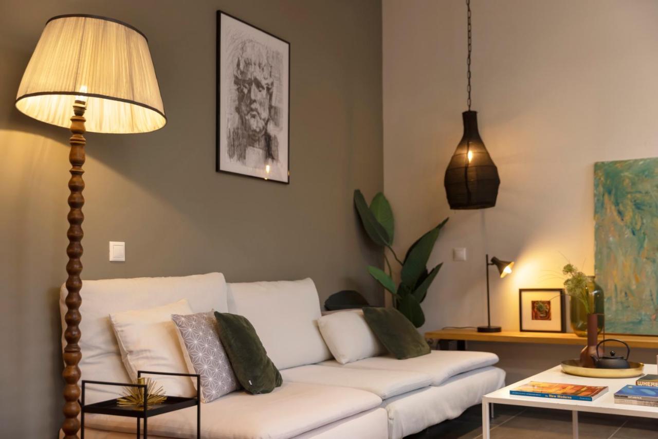 Ferienwohnung Α Rare Lux Artistic Renv Gem Opposite Emst Museum Athen Exterior foto